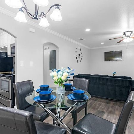 Family Friendly 2Bdrm-Walk To At&T/Cowboys Stadium Arlington Eksteriør billede